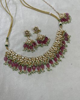 Kundan Set with Tikka