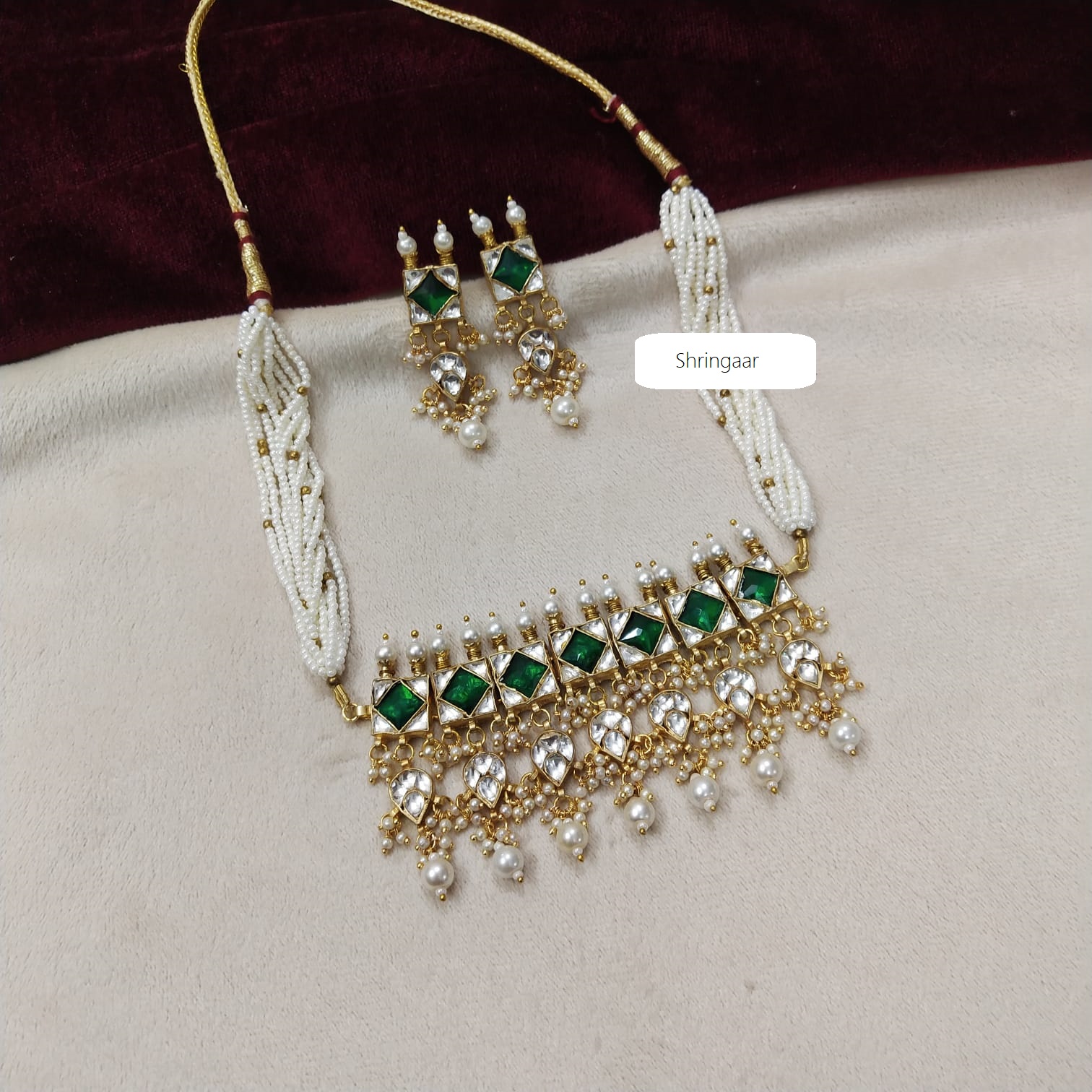 Minimal Kundan Necklace Set
