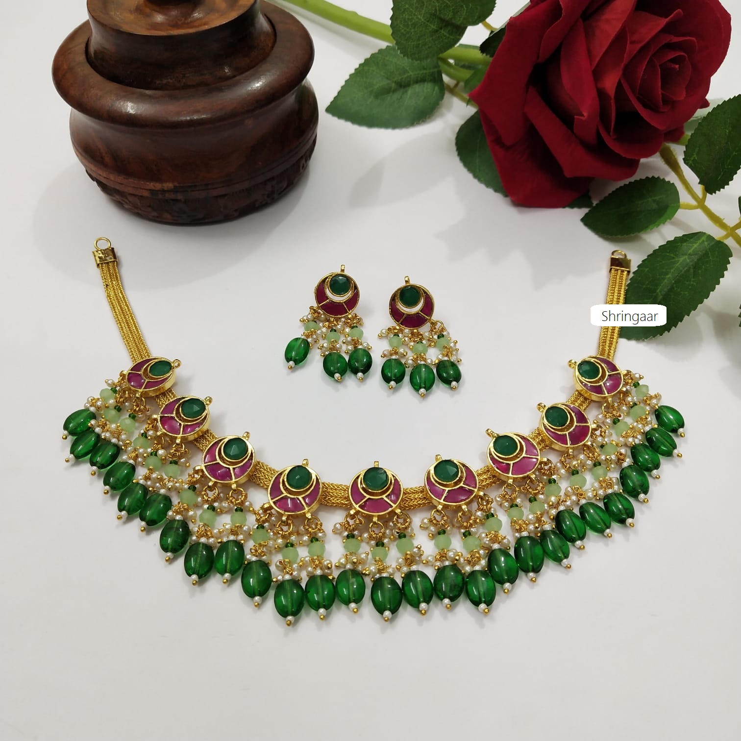 Minimal Kundan Necklace Set